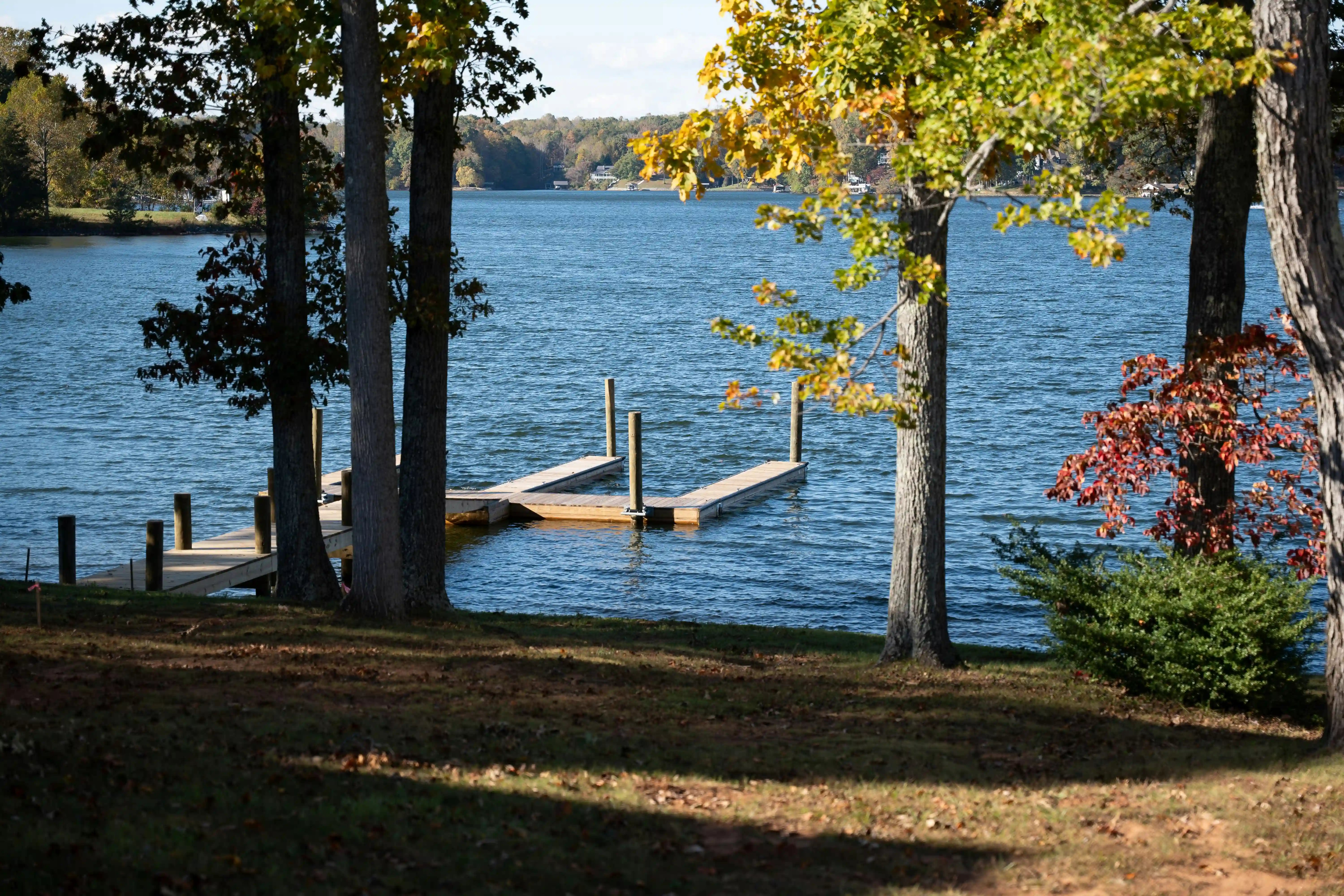 Aerial view of Smith Lake with waterfront homes and docks
