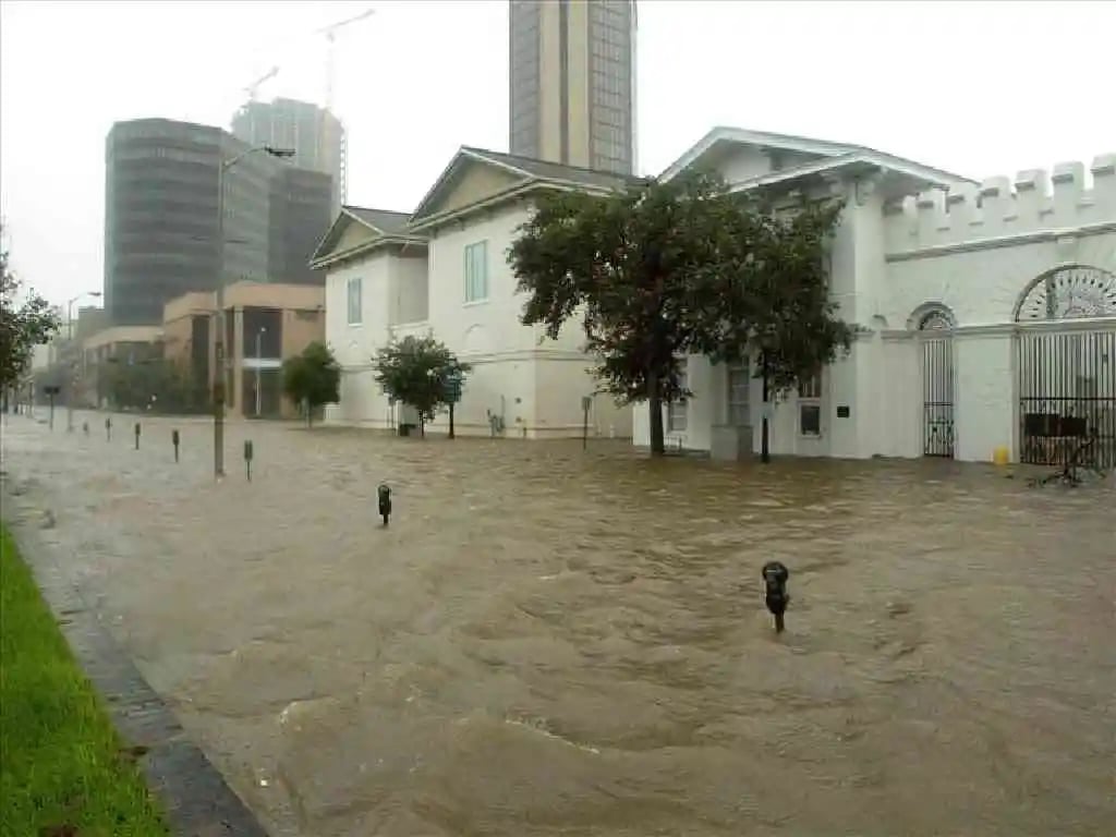 flood downtown mobile AL-1